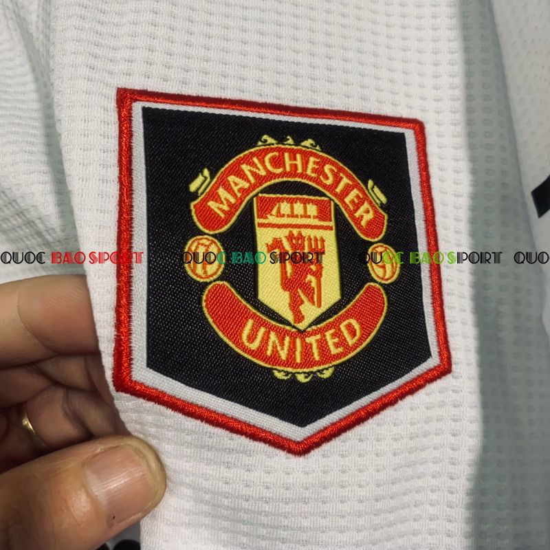 Bộ áo bóng đá MU trắng bản chuẩn mùa 2023