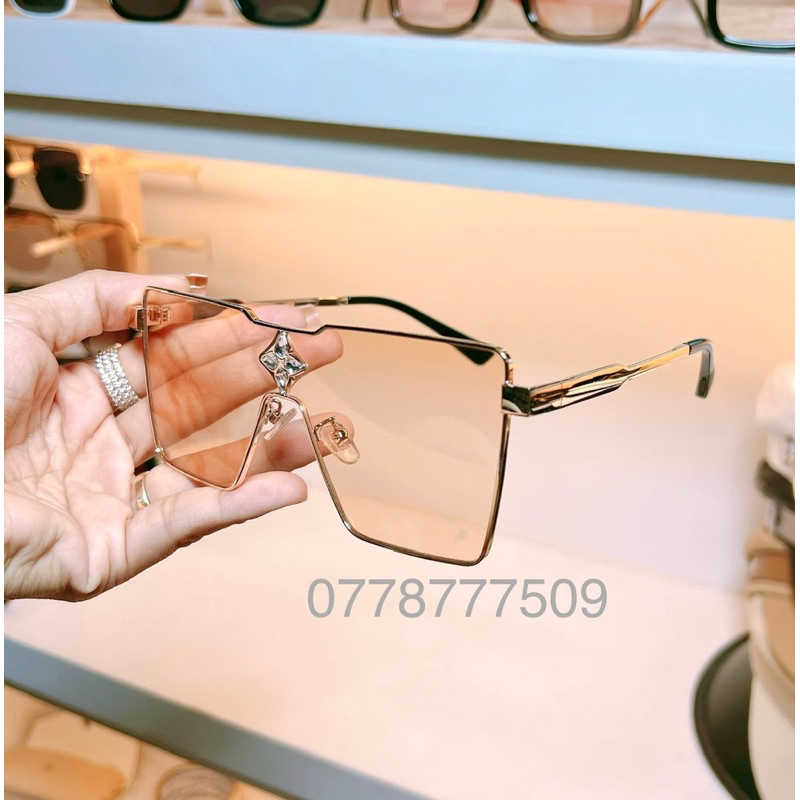 Kính Hiệu Vuông Unisex Đính Đá LV2023 Lệ Vi Ngôi Sao Hot