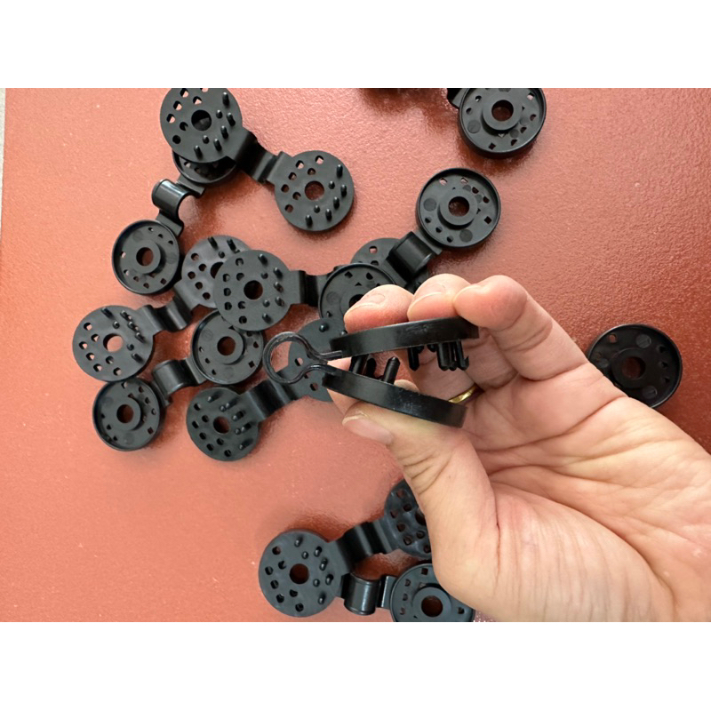Kẹp lưới che nắng , kẹp bạt giúp căng lưới tiện lợi ,nhanh chóng