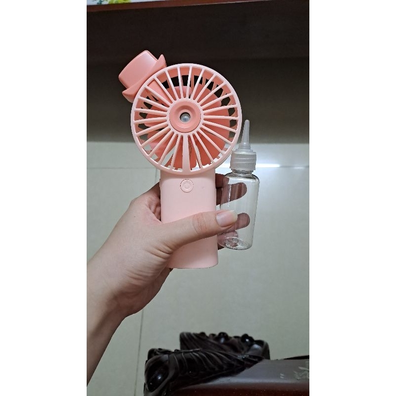 Quạt phun sương sạc pin mini cầm tay