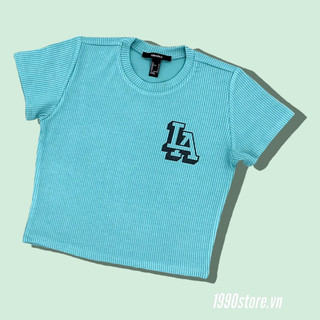 Áo thun croptop in LA chất borip lụa xanh dương nhạt vnxk mềm mịn mát