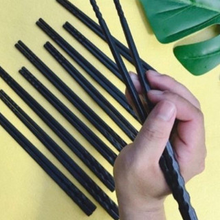 Vỉ 10 đôi đũa nhựa đen xoắn, phong cách Nhật Bản, Hàn Quốc
