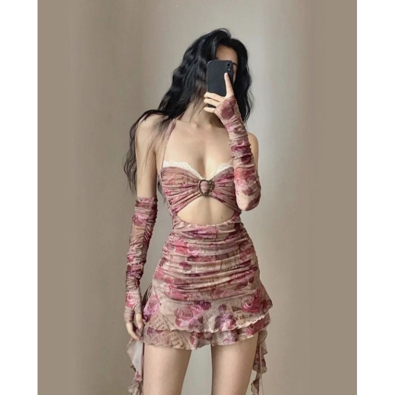 - Đầm hoa body thun mỏng ngắn sexy cổ yếm tay rời hở ngực