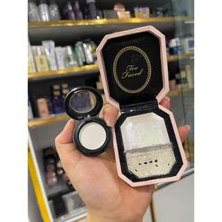 Phấn bắt sáng Too Faced Diamond light.