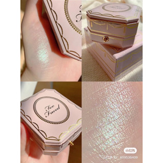 Phấn bắt sáng Too Faced Diamond light.