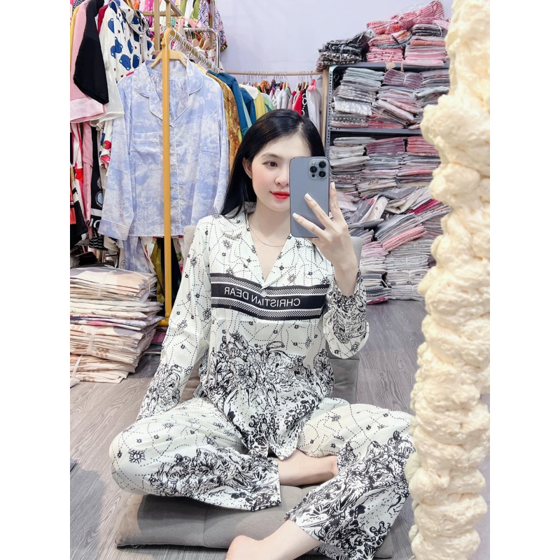 Bộ ngủ D.O Họa tiết đen dài và ngắn tay,thiết kế lụa xước ánh kim của 2CE