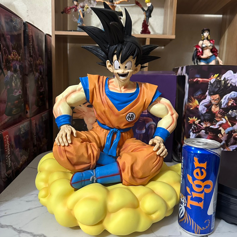 Son Goku ngồi trên cân đẩu vân siêu to, ngồi mây ngộ không