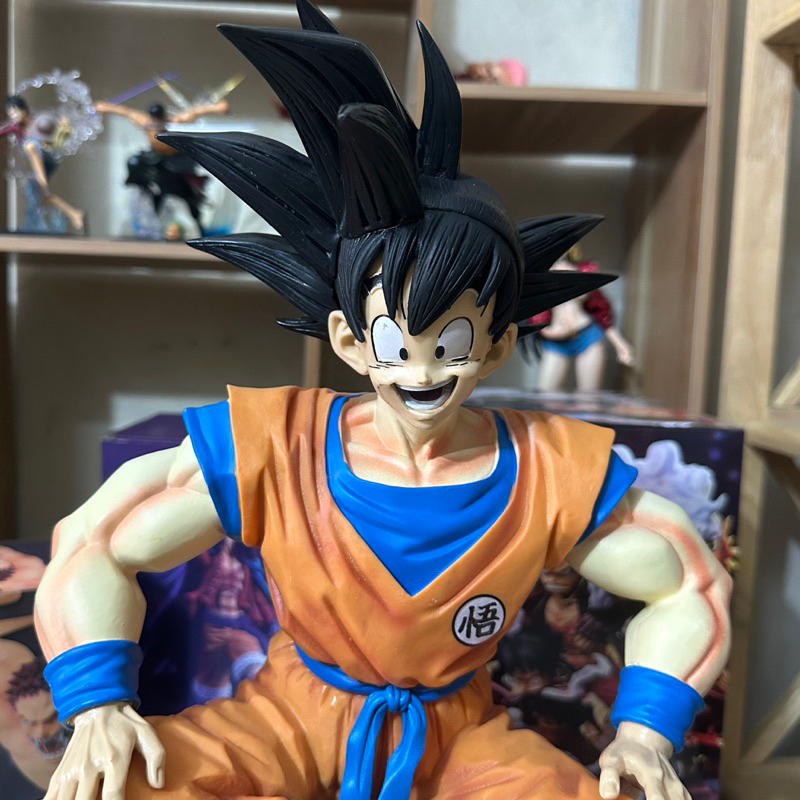 Son Goku ngồi trên cân đẩu vân siêu to, ngồi mây ngộ không