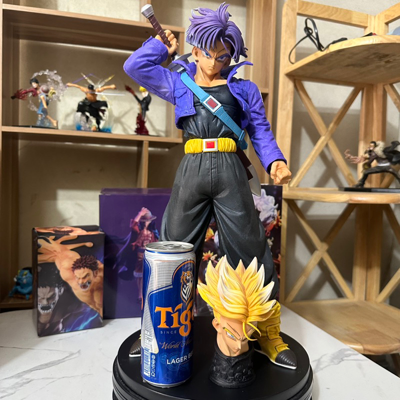 Future Trunks dáng đứng có 2 đầu thay thế Super Saiyan  hàng cao cấp siêu thực