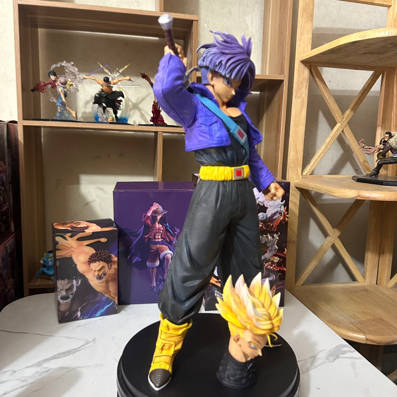 Future Trunks dáng đứng có 2 đầu thay thế Super Saiyan  hàng cao cấp siêu thực