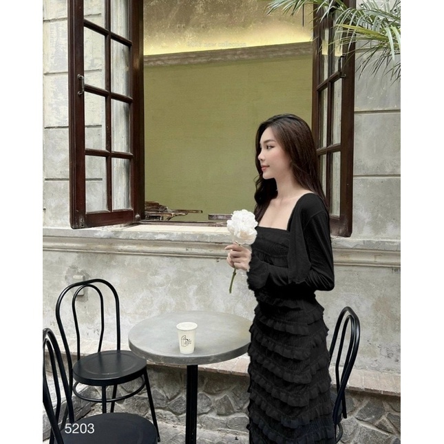 Sét váy hai dây maxi đáng dài kèm áo khoác cadigan phối bèo ngang sang trong quý phái đi dự tiệc đi chơi .SB130XM