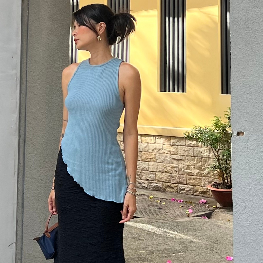 HASMILED - "stay hydrated" Áo thun xéo tà không tay