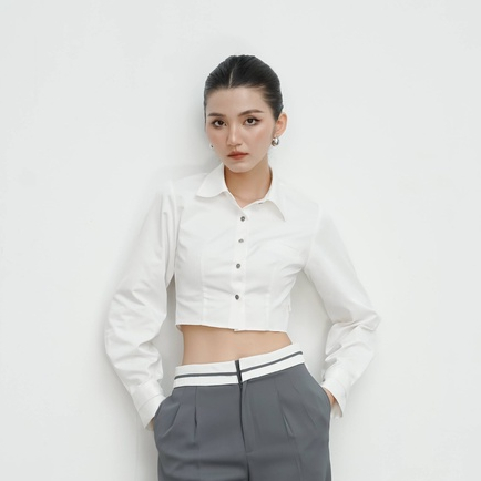 Áo sơ mi Onetone dáng croptop dài tay phối cúc Sanny