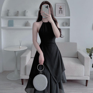 Đầm Yếm Xếp Ly Xòe