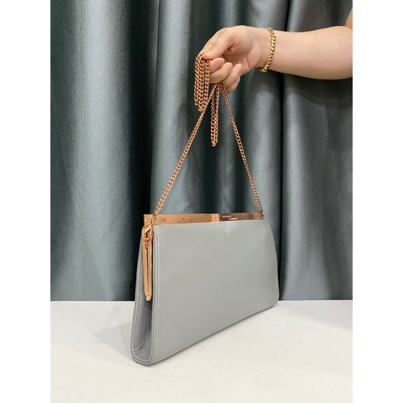 Túi si hiệu TED BAKER của London, Anh dáng cốp da thật