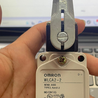  Công tắc hành trình tắt mở Omron WLCA2-2
