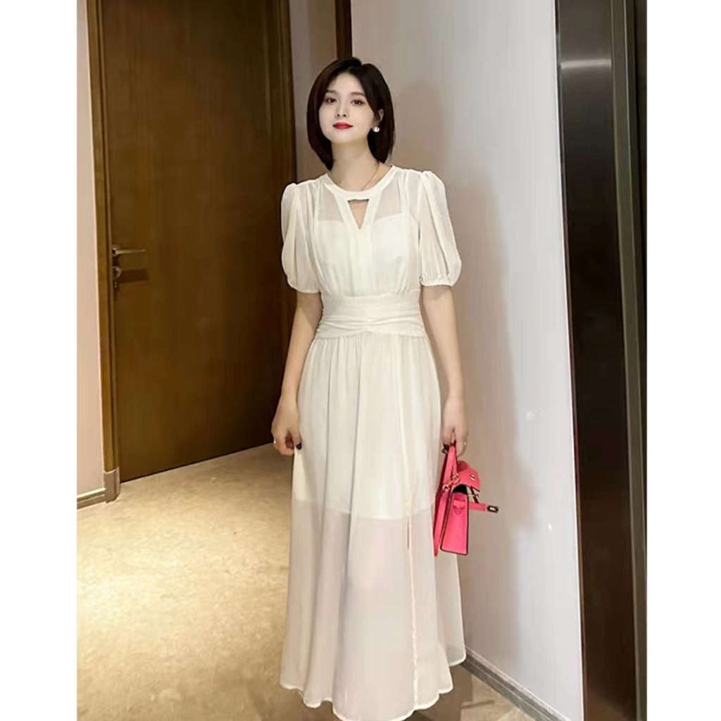Dumie Dress - Váy lụa xẻ tà