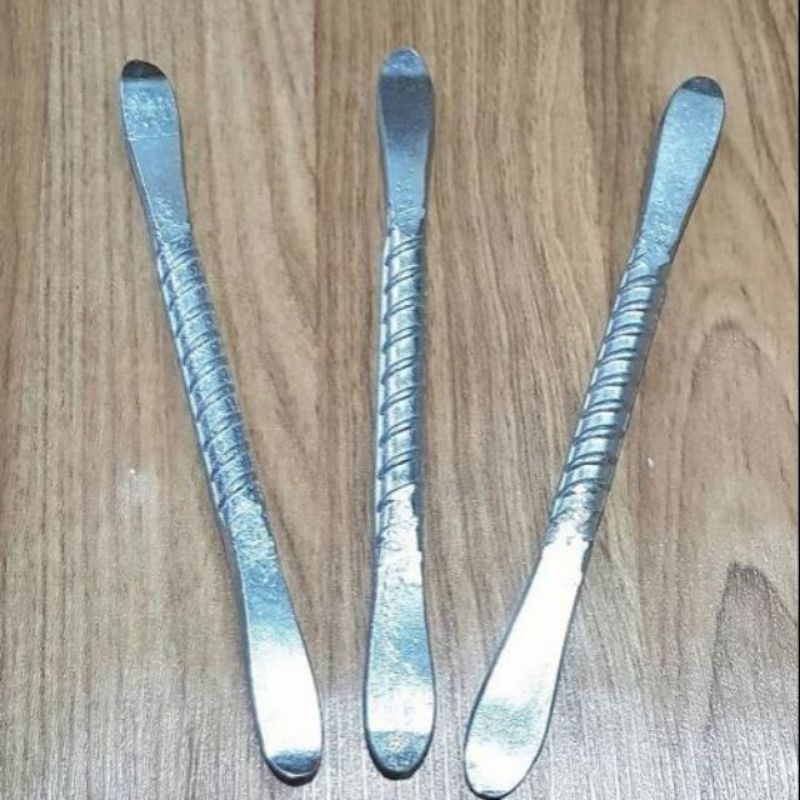Cây cạy lốp xe