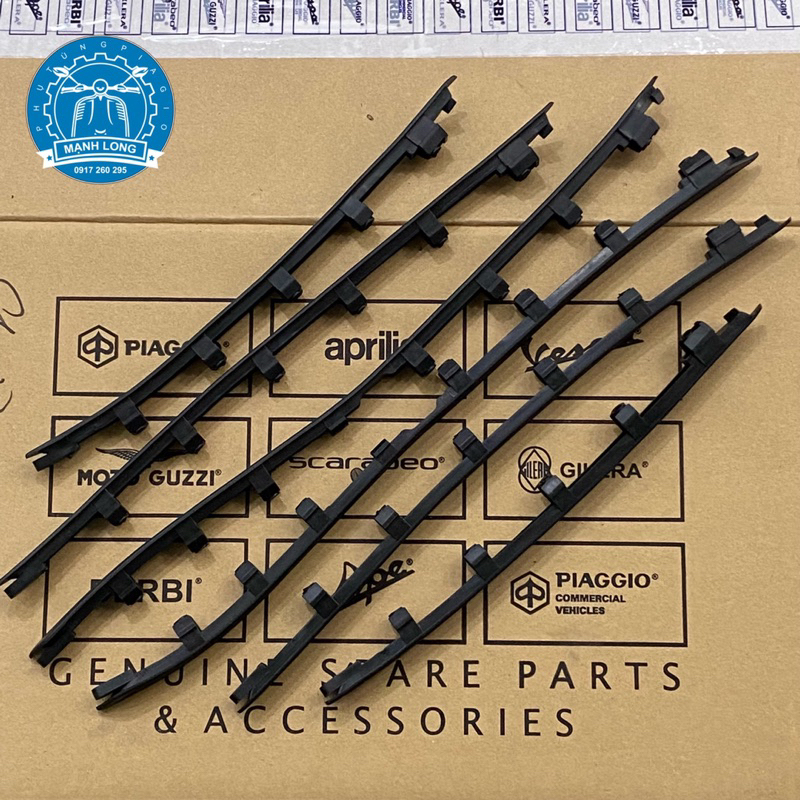 Bộ cao su sàn để chân Vespa Sprint - Vespa primavera