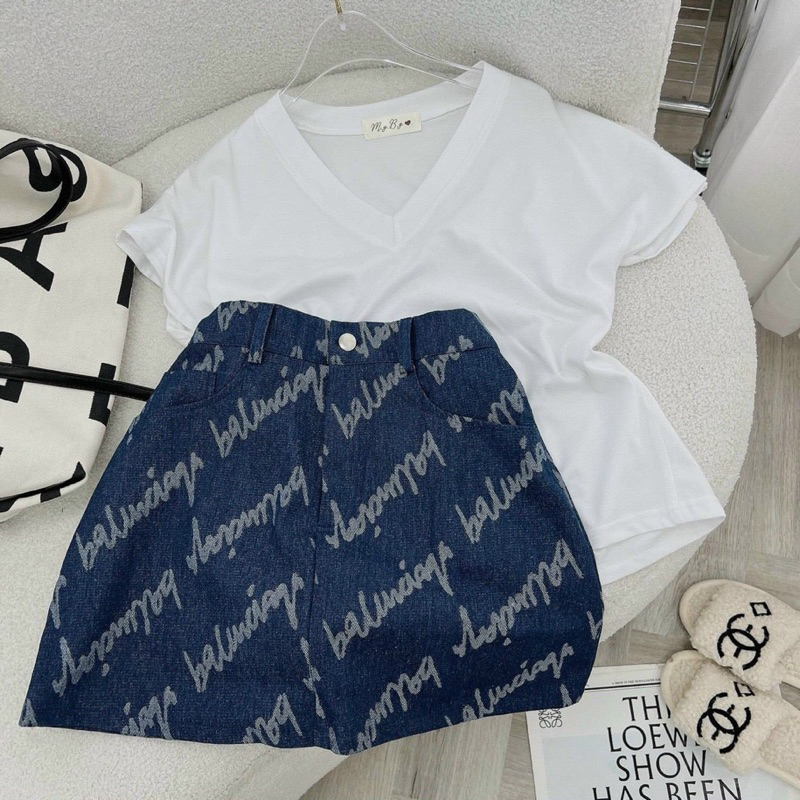 SET ÁO PULL TRẮNG CỔ TIM CHÂN VÁY JEAN CHỮ