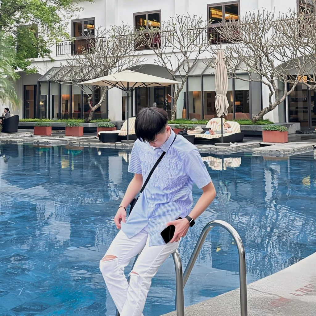 Áo Sơ Mi BURBERRY Chữ Thêu Ngắn Tay Cao Cấp | BigBuy360 - bigbuy360.vn