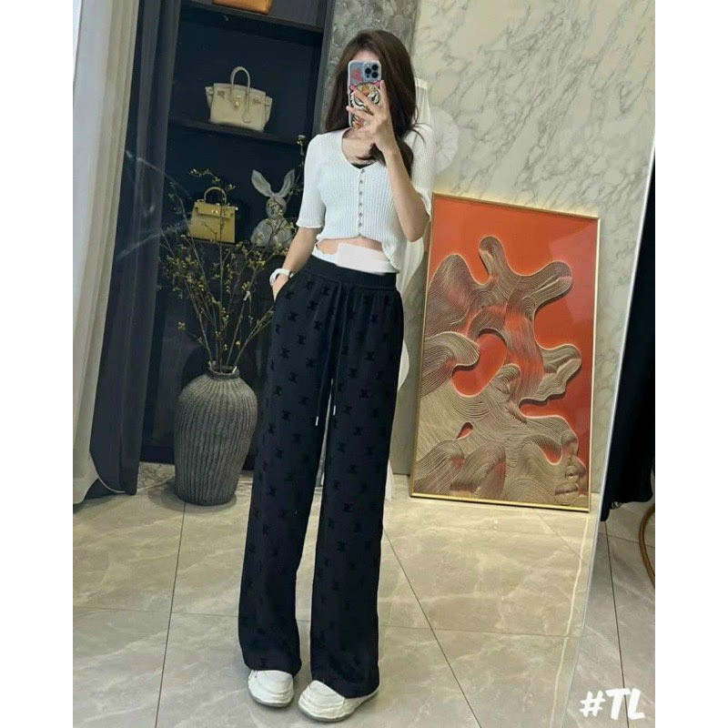 Quần Suông Lụa Đen Cạp Len Hoạ Tiết Dập Nổi Hot Trend 2023-mã 55