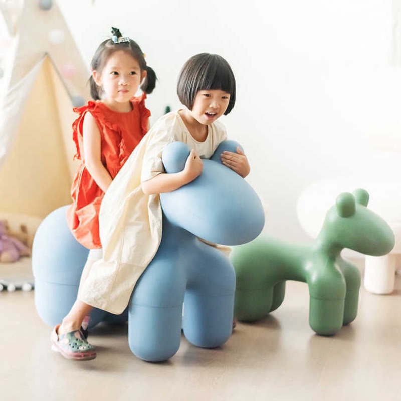 Ghế nhựa pony chair trang trí nội thất, decor nhà cửa siêu xinh