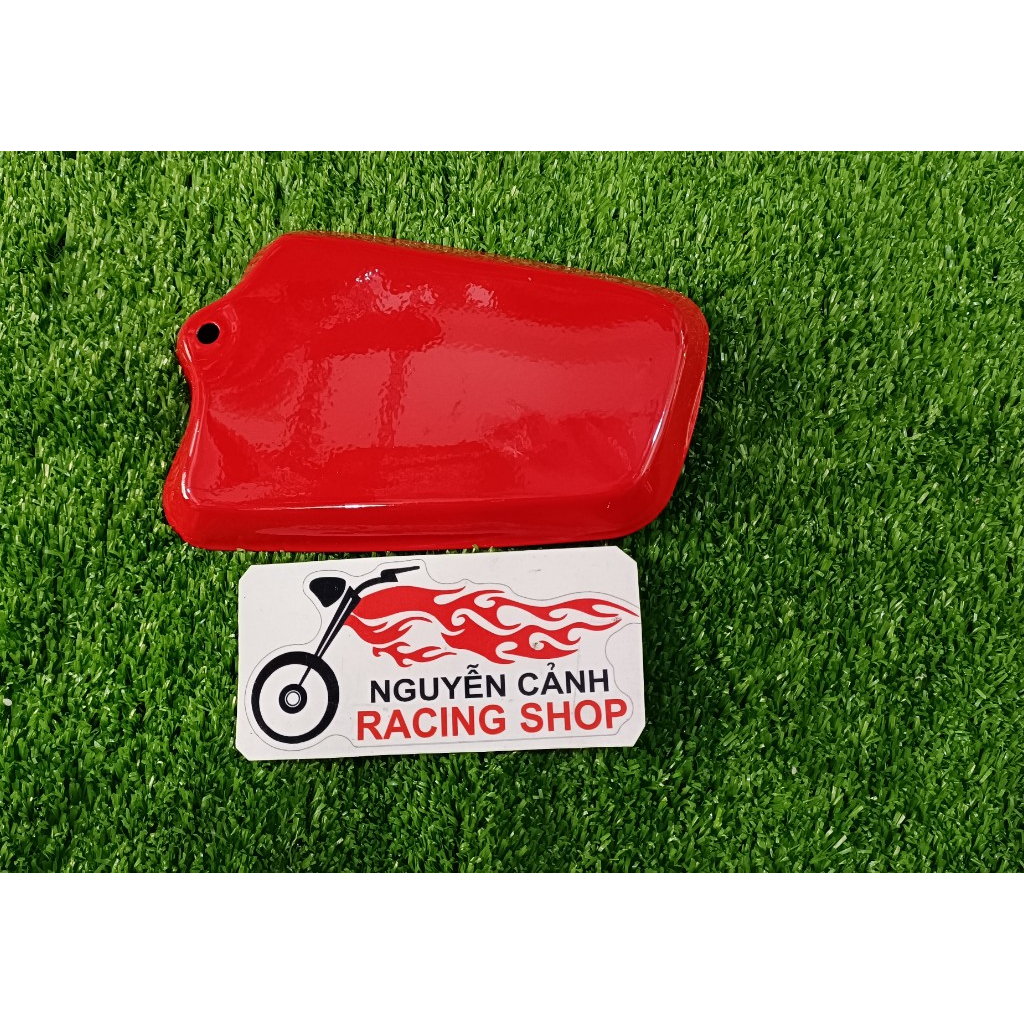 Nắp cốp đỏ xe 67