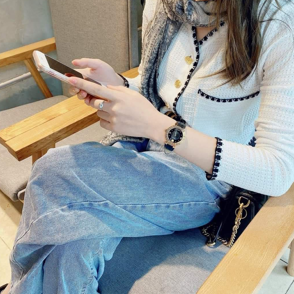 Đồng Hồ Nữ Ver.sa.ce Daphnish Dây Da Cao Cấp,Size:34mm,Full Box Hãng, Sang Trọng-Đẳng Cấp-Quý Phái