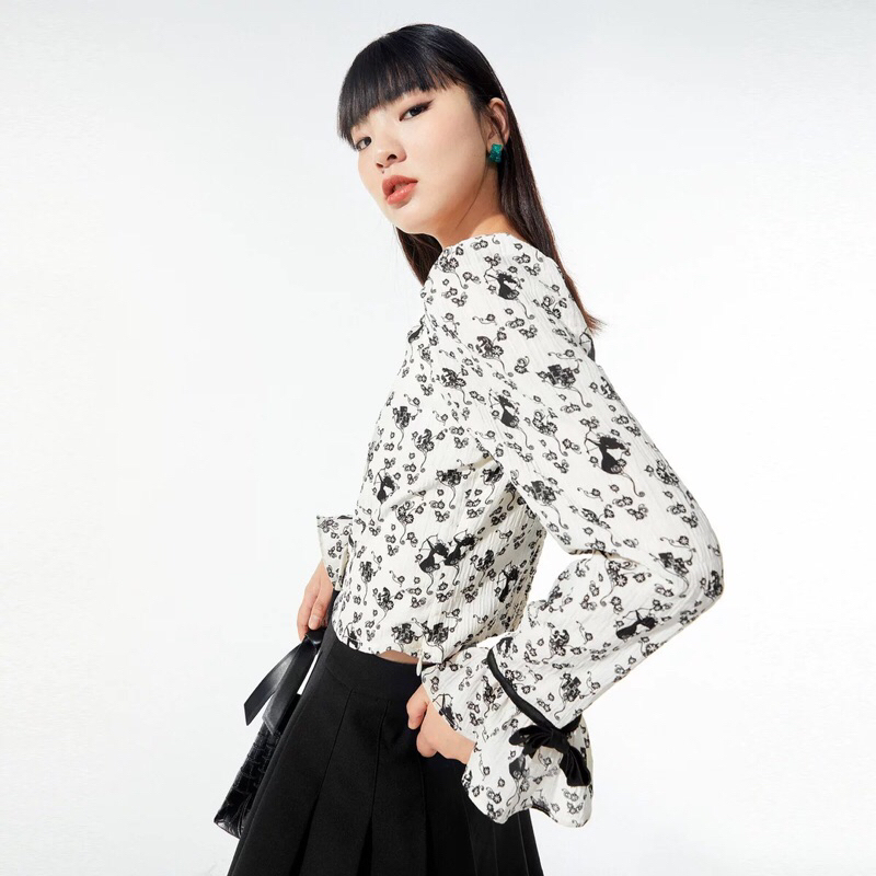 Áo sơ mi hoạ tiết Peacebird