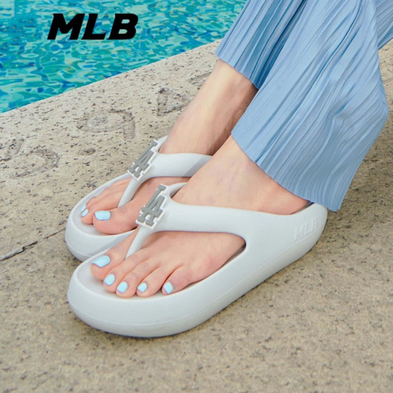 Dép xỏ ngón MLB đế cao