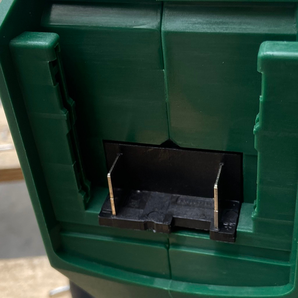 Máy Chà Nhám Tròn 125mm Dùng Pin 21v D21 Dekton / D21-CN125 / Tặng Kèm Túi Đựng Bụi và 3 Giấy Chà Nhám