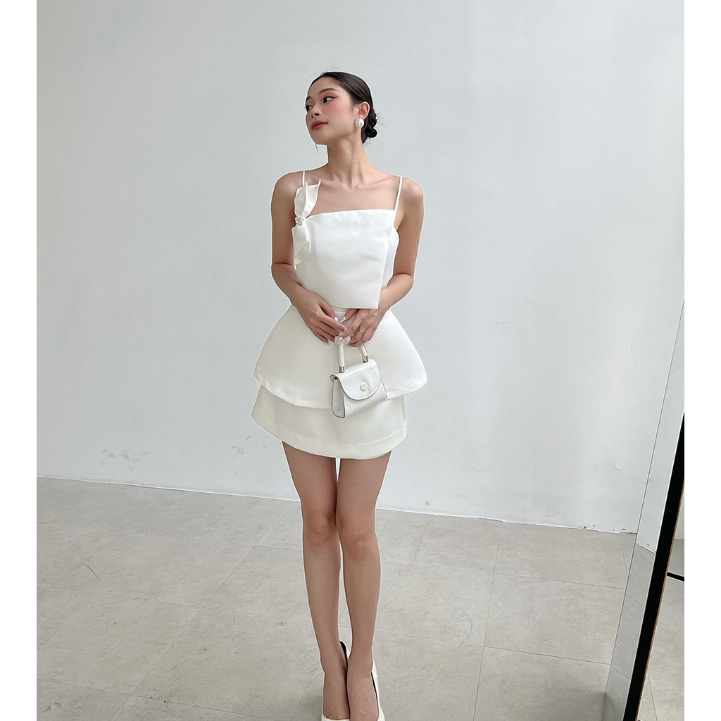 BBSTORE'S Áo Peplum Hai Dây Phối Nơ Đắp Tà Xéo -A1913