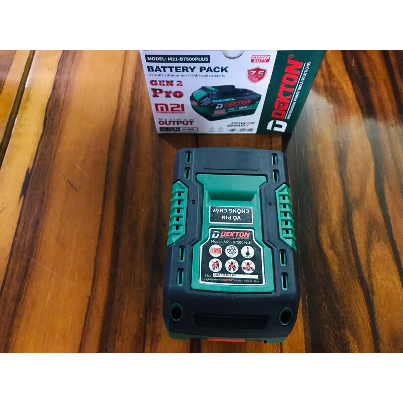 Pin Dekton 21V chính hãng 2023 7.5AH Plus sử dụng chân pin Makita phổ thông new 100%