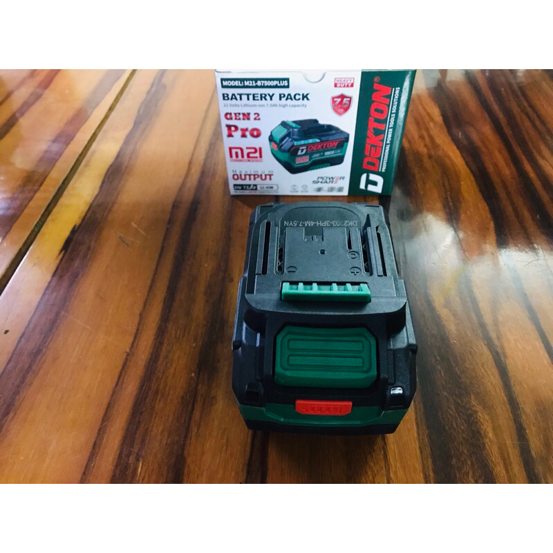 Pin Dekton 21V chính hãng 2023 7.5AH Plus sử dụng chân pin Makita phổ thông new 100%