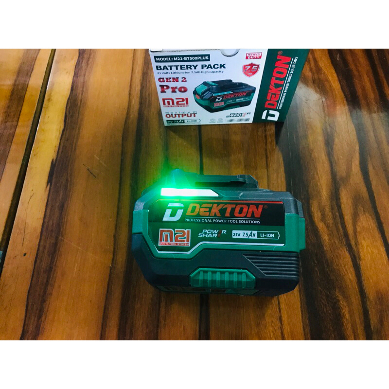 Pin Dekton 21V chính hãng 2023 7.5AH Plus sử dụng chân pin Makita phổ thông new 100%