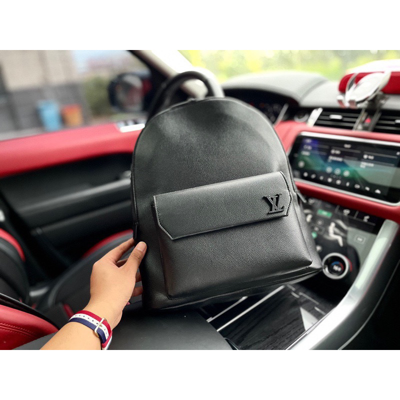 Balo LV Aerogram đen lì form và da đẹp size rộng rãi vừa Macbook M266-40