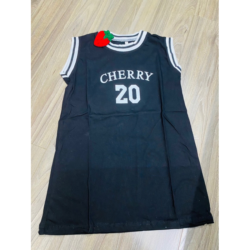 Váy bé gái sz 130 new