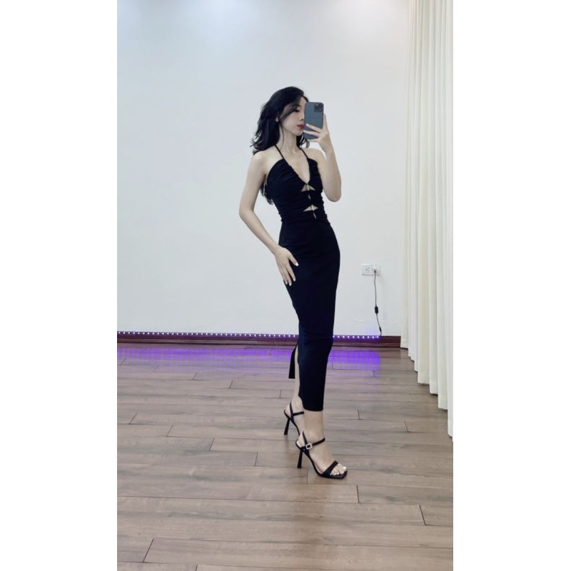 Đầm đen dây côt yếm