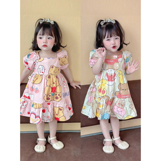 Váy cổ vuông. Tay phồng bo chun. Dáng váy 3  xoè rộng.