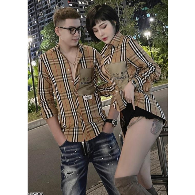 4. Áo sơ mi kiểu nam nữ Burberry dài tay kẻ caro sọc màu be dập mác logo chữ nâu ngực kiểu dáng sang trọng 2023