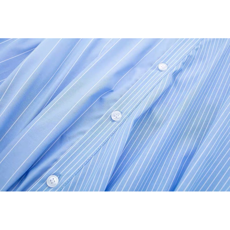 Áo sơ mi lệch eo + quần jean ống rộng