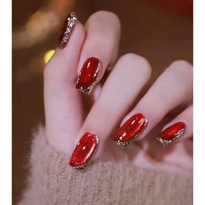 Mắt mèo kim cương đỏ