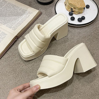Sandal cao gót đế xuồng