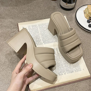 Sandal cao gót đế xuồng