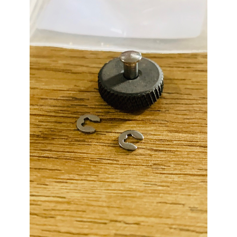 Bánh xe Zippo kèm khoen gài