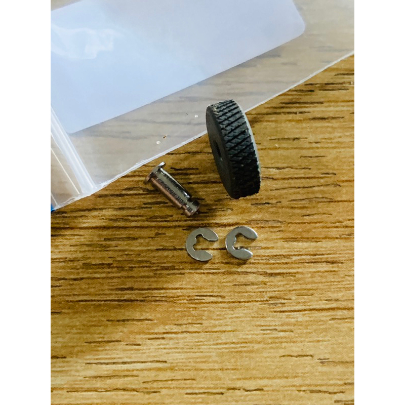 Bánh xe Zippo kèm khoen gài