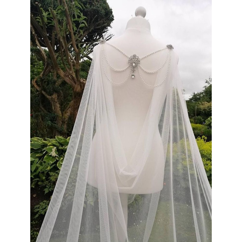 Voan cài váy đá lấp lánh dây ngọc veil cô dâu