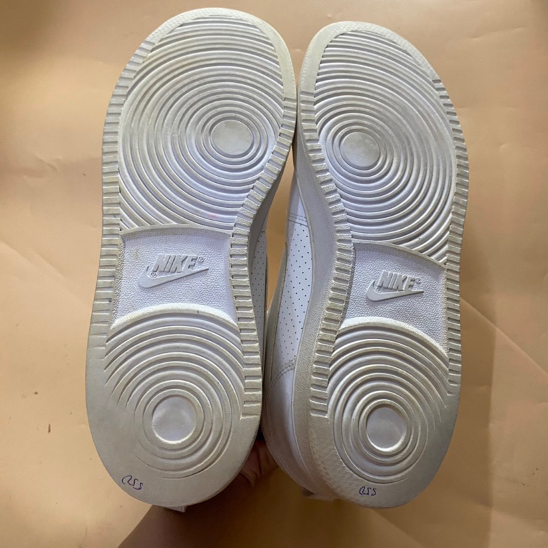 Giày chính hãng đã qua sử dụng