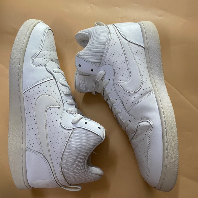 Giày chính hãng đã qua sử dụng